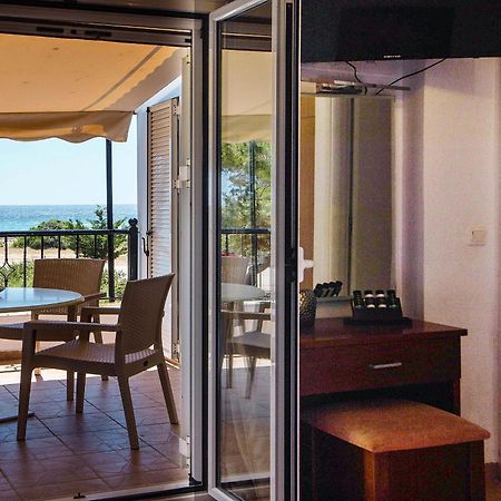 Romanos Beach Villas Eksteriør billede
