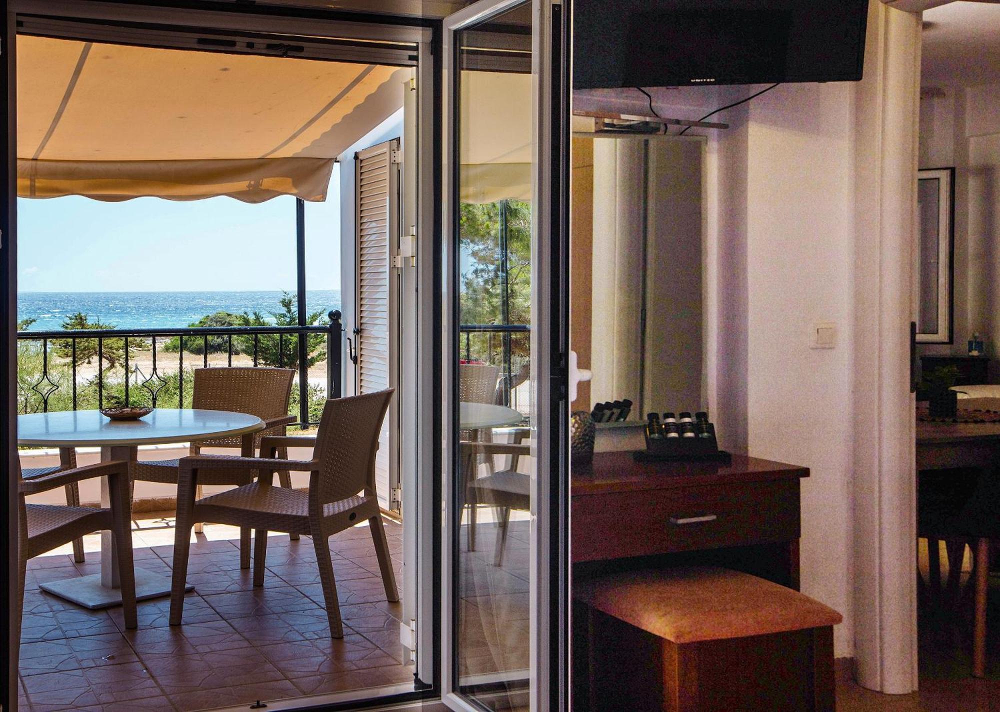 Romanos Beach Villas Eksteriør billede