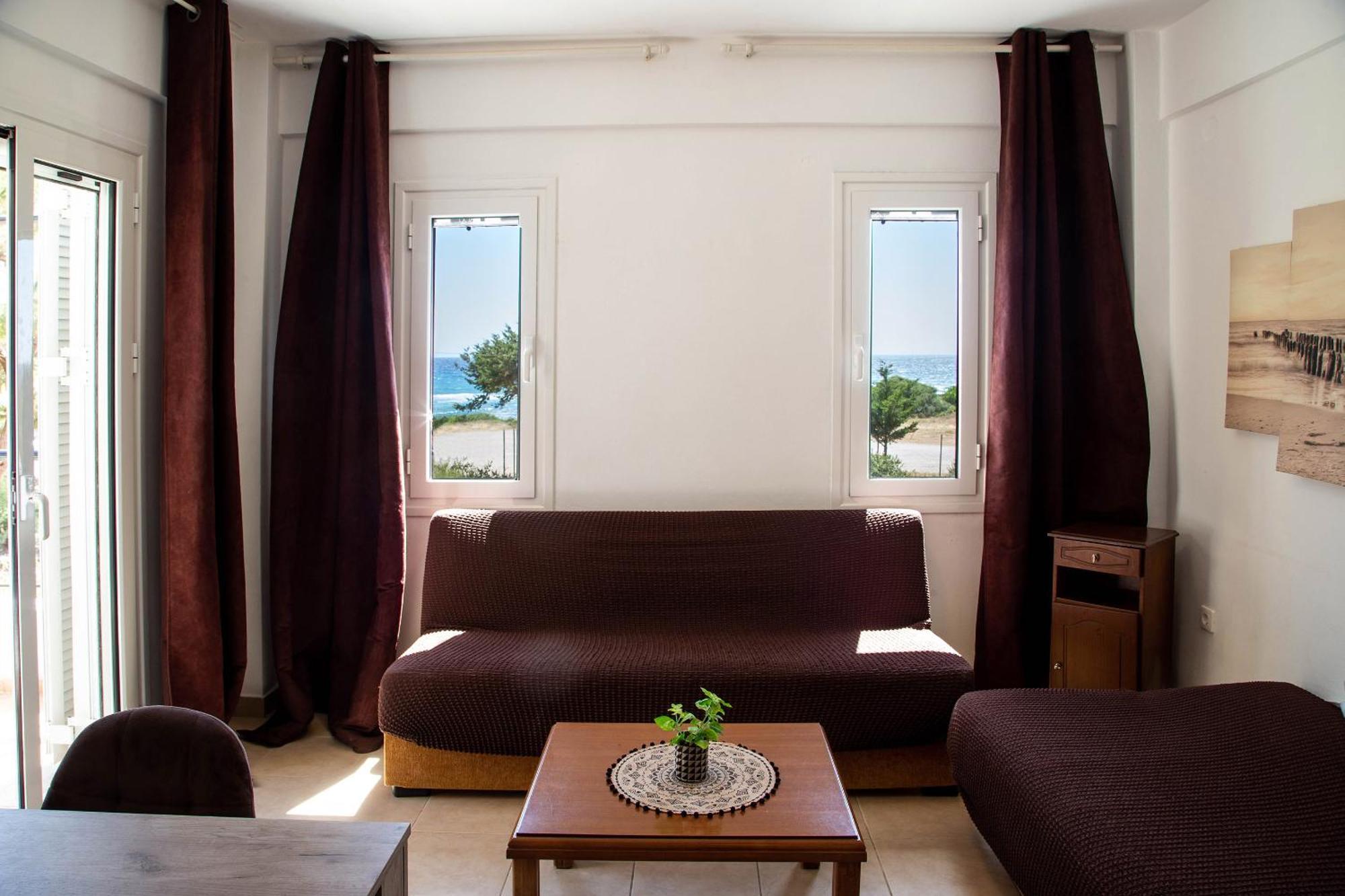Romanos Beach Villas Eksteriør billede