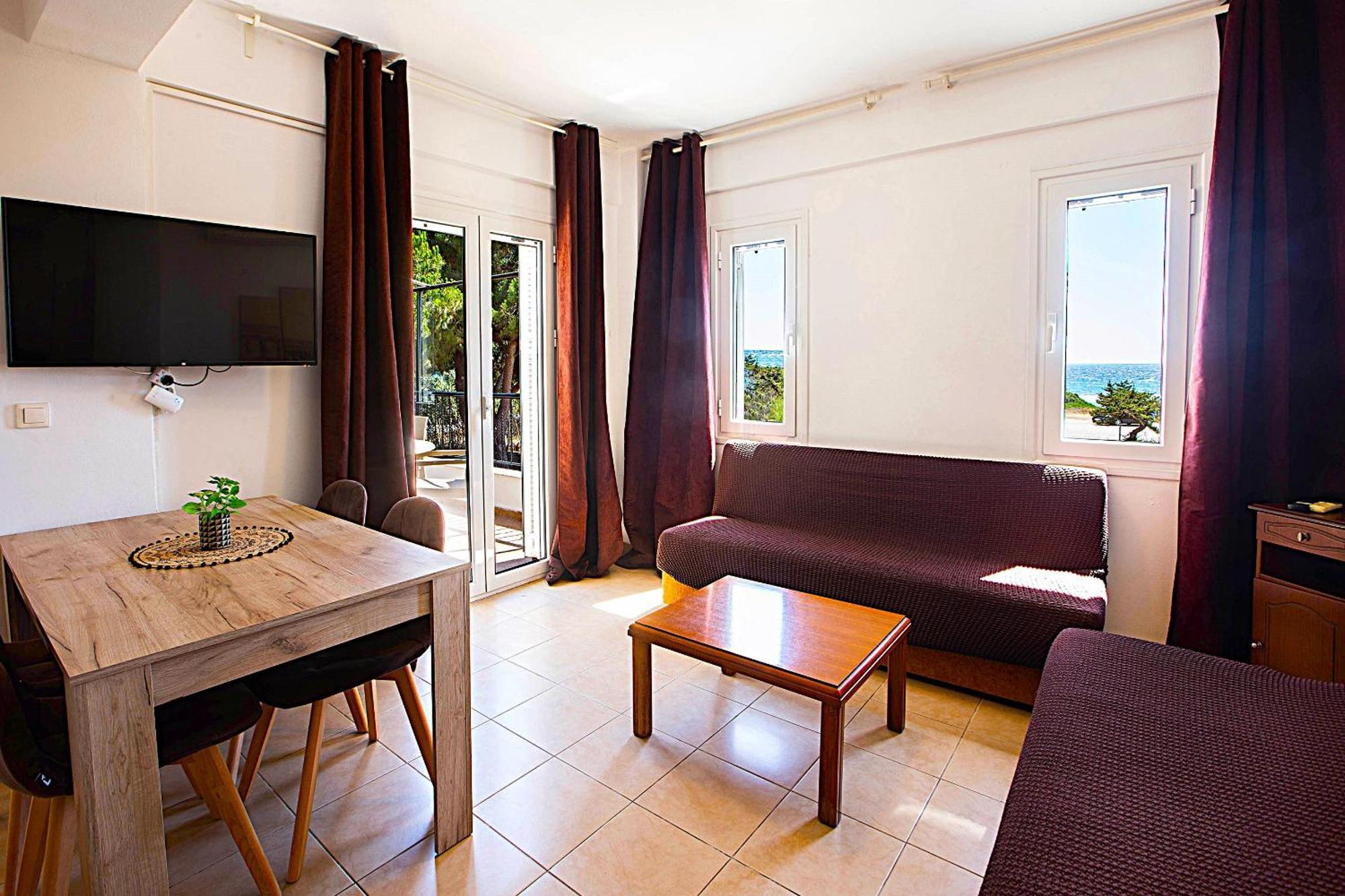 Romanos Beach Villas Eksteriør billede
