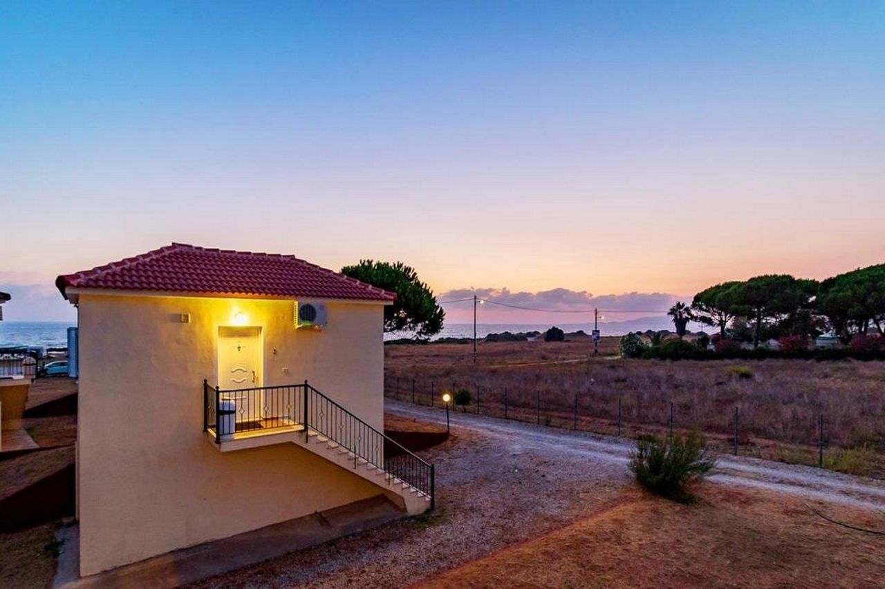 Romanos Beach Villas Eksteriør billede